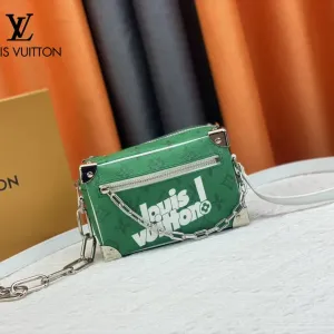 【LOUIS VUITTON 公式旗艦店】ルイヴィトン 斜めがけバッグ当日出荷 好評に付き再入荷!18.5*13*8CM 【LOUIS VUITTON 公式旗艦店】ルイヴィトン 斜めがけバッグ当日出荷 好評に付き再入荷!18.5*13*8CM
