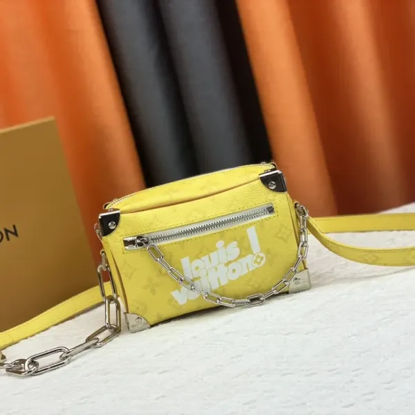 【LOUIS VUITTON 公式旗艦店】ルイヴィトン  斜めがけバッグ当日出荷 好評に付き再入荷！18.5*13*8CM