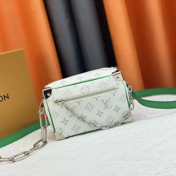 【LOUIS VUITTON 公式旗艦店】ルイヴィトン  斜めがけバッグ当日出荷 好評に付き再入荷！18.5*13*8CM