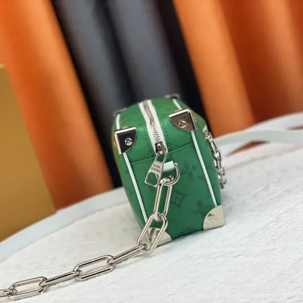 【LOUIS VUITTON 公式旗艦店】ルイヴィトン  斜めがけバッグ当日出荷 好評に付き再入荷！18.5*13*8CM