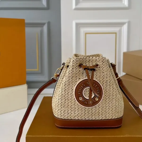 【LOUIS VUITTON 公式旗艦店】ルイヴィトン  斜めがけバッグ 当日出荷 好評に付き再入荷！20*21CM  1240722