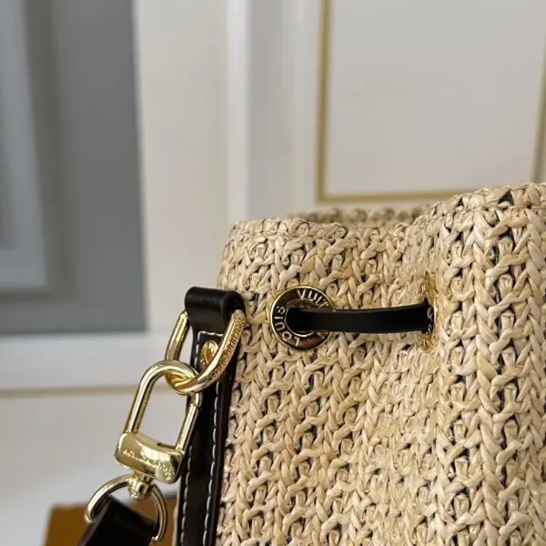 【LOUIS VUITTON 公式旗艦店】ルイヴィトン  斜めがけバッグ 当日出荷 好評に付き再入荷！20*21CM  1240722