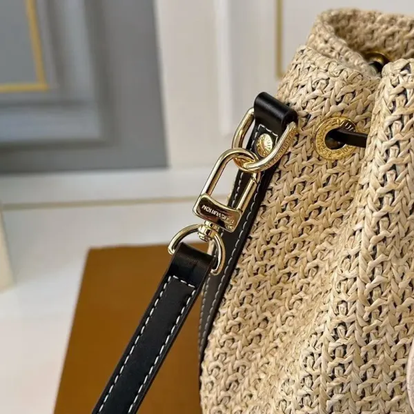 【LOUIS VUITTON 公式旗艦店】ルイヴィトン  斜めがけバッグ 当日出荷 好評に付き再入荷！20*21CM  1240722