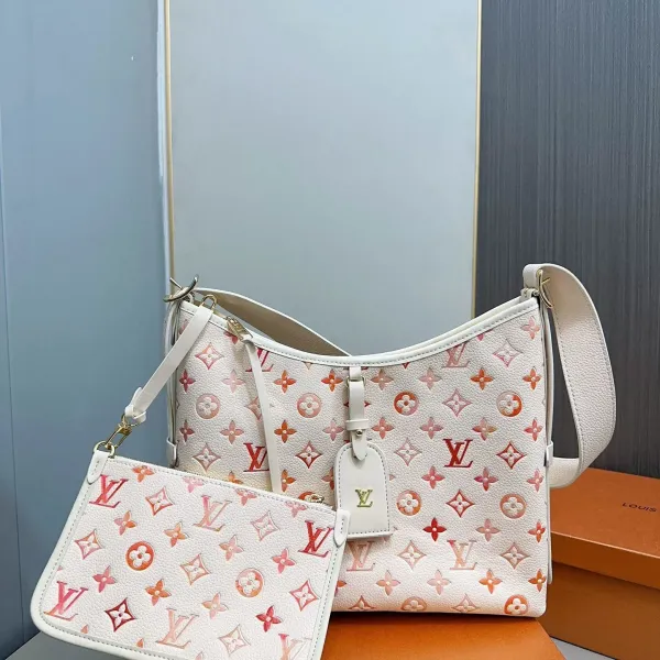 【LOUIS VUITTON 公式旗艦店】ルイヴィトン 斜めがけバッグ 当日出荷 好評に付き再入荷!32*23CM 1240722 【LOUIS VUITTON 公式旗艦店】ルイヴィトン 斜めがけバッグ 当日出荷 好評に付き再入荷!32*23CM 1240722
