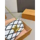 【LOUIS VUITTON 公式旗艦店】ルイヴィトン 斜めがけバッグ 当日出荷 好評に付き再入荷!21*15CM 1240722 【LOUIS VUITTON 公式旗艦店】ルイヴィトン 斜めがけバッグ 当日出荷 好評に付き再入荷!21*15CM 1240722