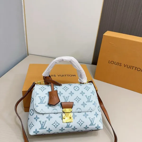 【LOUIS VUITTON 公式旗艦店】ルイヴィトン 斜めがけバッグ 当日出荷 好評に付き再入荷!25*18CM 1240722 【LOUIS VUITTON 公式旗艦店】ルイヴィトン 斜めがけバッグ 当日出荷 好評に付き再入荷!25*18CM 1240722
