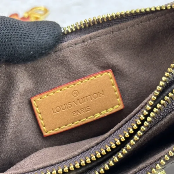 【LOUIS VUITTON 公式旗艦店】ルイヴィトン  斜めがけバッグ当日出荷 好評に付き再入荷！20.5*20*12CM