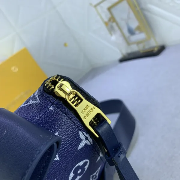 【LOUIS VUITTON 公式旗艦店】ルイヴィトン 斜めがけバッグ当日出荷 好評に付き再入荷!24.5*16*4.5CM 【LOUIS VUITTON 公式旗艦店】ルイヴィトン 斜めがけバッグ当日出荷 好評に付き再入荷!24.5*16*4.5CM