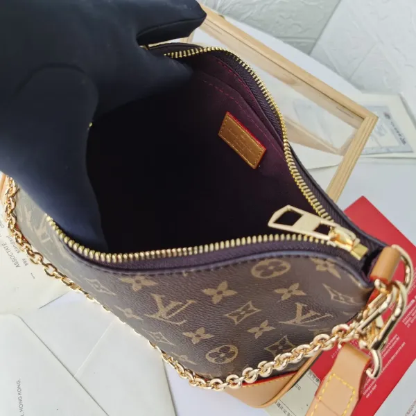 【LOUIS VUITTON 公式旗艦店】ルイヴィトン 斜めがけバッグ当日出荷 好評に付き再入荷!29*16*9.5CM 【LOUIS VUITTON 公式旗艦店】ルイヴィトン 斜めがけバッグ当日出荷 好評に付き再入荷!29*16*9.5CM