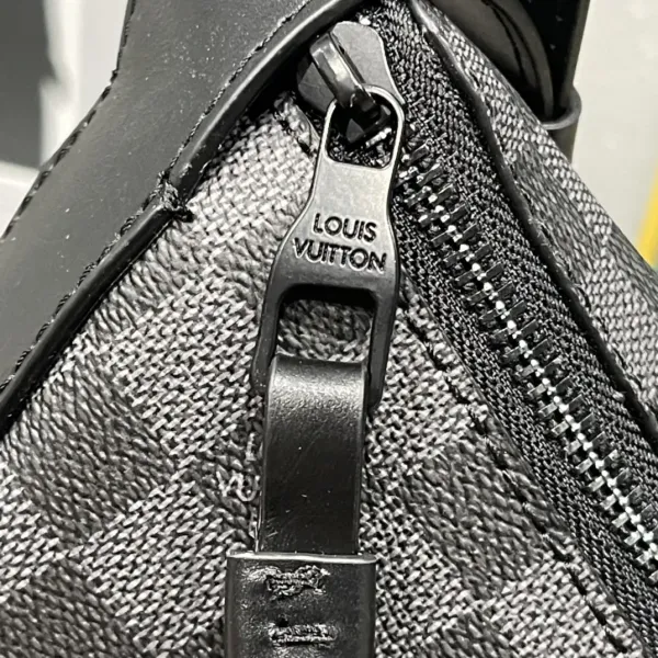 【LOUIS VUITTON 公式旗艦店】ルイヴィトン 斜めがけバッグ 当日出荷 好評に付き再入荷!24.5*16*4.5CM 【LOUIS VUITTON 公式旗艦店】ルイヴィトン 斜めがけバッグ 当日出荷 好評に付き再入荷!24.5*16*4.5CM