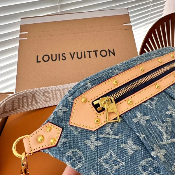 【LOUIS VUITTON 公式旗艦店】ルイヴィトン ウエストポーチ 当日出荷 好評に付き再入荷!42*19CM 【LOUIS VUITTON 公式旗艦店】ルイヴィトン ウエストポーチ 当日出荷 好評に付き再入荷!42*19CM