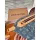 【LOUIS VUITTON 公式旗艦店】ルイヴィトン ウエストポーチ 当日出荷 好評に付き再入荷!42*19CM 【LOUIS VUITTON 公式旗艦店】ルイヴィトン ウエストポーチ 当日出荷 好評に付き再入荷!42*19CM