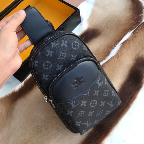 【LOUIS VUITTON 公式旗艦店】ルイヴィトン 胸ポケット 当日出荷 好評に付き再入荷!28*20*6CM 【LOUIS VUITTON 公式旗艦店】ルイヴィトン 胸ポケット 当日出荷 好評に付き再入荷!28*20*6CM