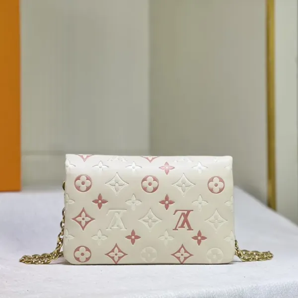【LOUIS VUITTON 公式旗艦店】ルイヴィトン ショルダーバッグ 当日出荷 好評に付き再入荷!20*14*8CM 【LOUIS VUITTON 公式旗艦店】ルイヴィトン ショルダーバッグ 当日出荷 好評に付き再入荷!20*14*8CM