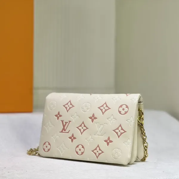 【LOUIS VUITTON 公式旗艦店】ルイヴィトン ショルダーバッグ 当日出荷 好評に付き再入荷!20*14*8CM 【LOUIS VUITTON 公式旗艦店】ルイヴィトン ショルダーバッグ 当日出荷 好評に付き再入荷!20*14*8CM