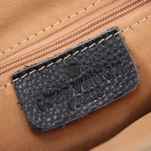【LOUIS VUITTON 公式 旗艦店】 ルイヴィトン 胸ポケット当日出荷 好評に付き再入荷!34*17*6CM 【LOUIS VUITTON 公式 旗艦店】 ルイヴィトン 胸ポケット当日出荷 好評に付き再入荷!34*17*6CM