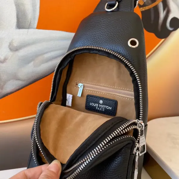 【LOUIS VUITTON 公式 旗艦店】ルイヴィトン 胸ポケット 当日出荷 好評に付き再入荷!28*17*5CM 【LOUIS VUITTON 公式 旗艦店】ルイヴィトン 胸ポケット 当日出荷 好評に付き再入荷!28*17*5CM