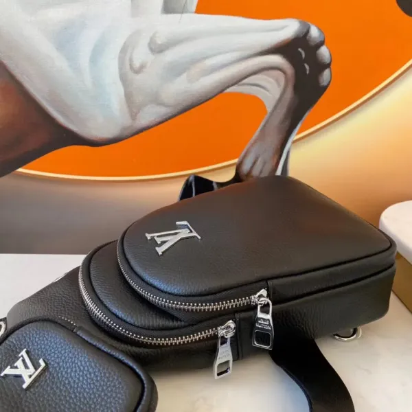 【LOUIS VUITTON 公式 旗艦店】ルイヴィトン 胸ポケット 当日出荷 好評に付き再入荷!28*17*5CM 【LOUIS VUITTON 公式 旗艦店】ルイヴィトン 胸ポケット 当日出荷 好評に付き再入荷!28*17*5CM
