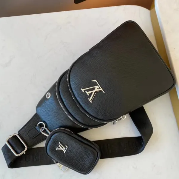 【LOUIS VUITTON 公式 旗艦店】ルイヴィトン 胸ポケット 当日出荷 好評に付き再入荷!28*17*5CM 【LOUIS VUITTON 公式 旗艦店】ルイヴィトン 胸ポケット 当日出荷 好評に付き再入荷!28*17*5CM