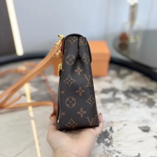 【 LOUIS VUITTON公式 旗艦店】ルイヴィトン リュックサック 当日出荷 好評に付き再入荷!14*19CM 【 LOUIS VUITTON公式 旗艦店】ルイヴィトン リュックサック 当日出荷 好評に付き再入荷!14*19CM