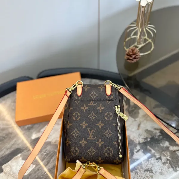 【 LOUIS VUITTON公式 旗艦店】ルイヴィトン リュックサック 当日出荷 好評に付き再入荷!14*19CM 【 LOUIS VUITTON公式 旗艦店】ルイヴィトン リュックサック 当日出荷 好評に付き再入荷!14*19CM