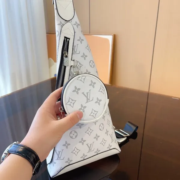 【 LOUIS VUITTON公式 旗艦店】ルイヴィトン  胸ポケット   当日出荷 好評に付き再入荷！20*5*43CM
