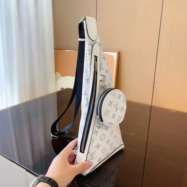 【 LOUIS VUITTON公式 旗艦店】ルイヴィトン  胸ポケット   当日出荷 好評に付き再入荷！20*5*43CM