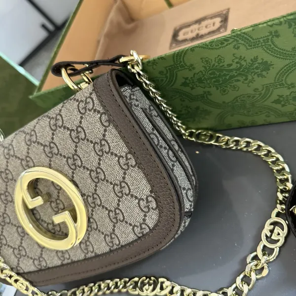 【GUCCI 公式旗艦店】グッチ 斜めがけバッグ 当日出荷 好評に付き再入荷！23CM  240724