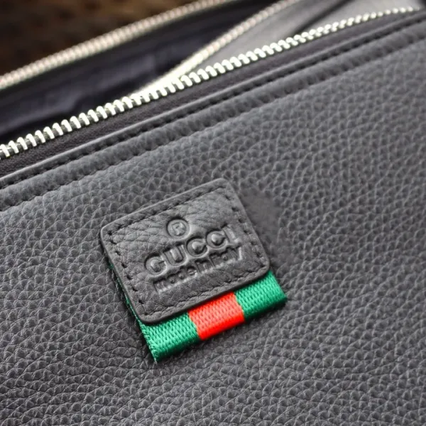 【GUCCI 公式旗艦店】 グッチ 斜めがけバッグ 当日出荷 好評に付き再入荷!31*23*18CM 【GUCCI 公式旗艦店】 グッチ 斜めがけバッグ 当日出荷 好評に付き再入荷!31*23*18CM