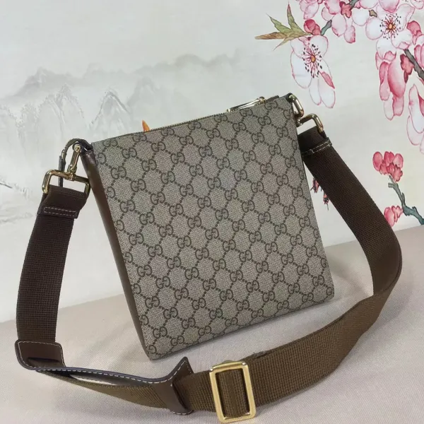 【GUCCI 公式旗艦店】 グッチ 斜めがけバッグ 当日出荷 好評に付き再入荷！21*23.5*4.5CM