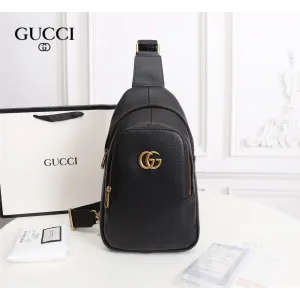 【GUCCI 公式 旗艦店】グッチ 胸ポケット当日出荷 好評に付き再入荷!32*17*4CM 【GUCCI 公式 旗艦店】グッチ 胸ポケット当日出荷 好評に付き再入荷!32*17*4CM
