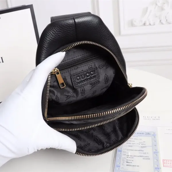 【GUCCI 公式 旗艦店】グッチ 胸ポケット当日出荷 好評に付き再入荷!30*18*7CM 【GUCCI 公式 旗艦店】グッチ 胸ポケット当日出荷 好評に付き再入荷!30*18*7CM