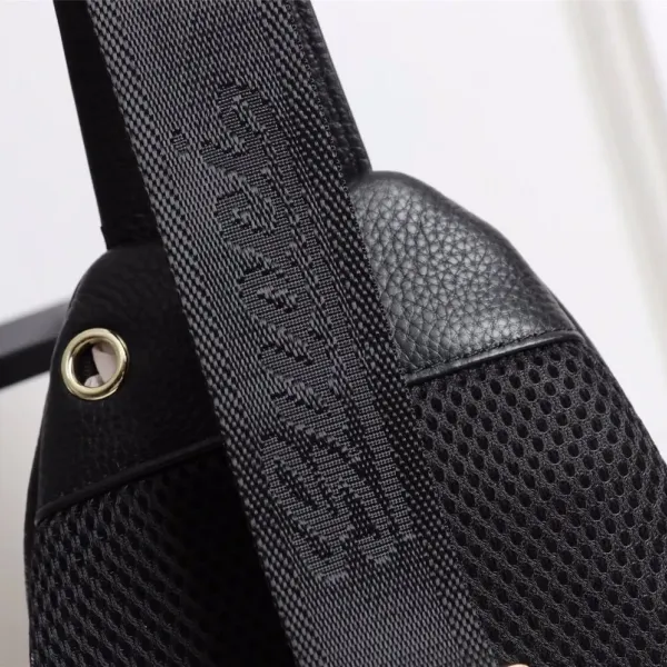 【GUCCI 公式 旗艦店】グッチ 胸ポケット当日出荷 好評に付き再入荷!30*18*7CM 【GUCCI 公式 旗艦店】グッチ 胸ポケット当日出荷 好評に付き再入荷!30*18*7CM