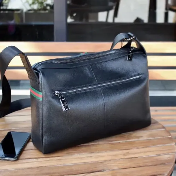 【GUCCI 公式旗艦店】グッチ ショルダーバッグ  当日出荷 好評に付き再入荷！33*24*8CM