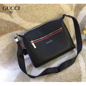【GUCCI 公式 旗艦店】クッチ  ショルダーバッグ 当日出荷 好評に付き再入荷！31*21*7CM