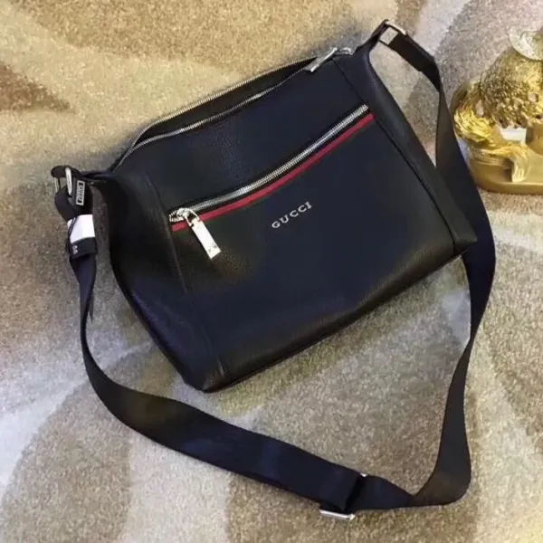 【GUCCI 公式 旗艦店】クッチ  ショルダーバッグ 当日出荷 好評に付き再入荷！31*21*7CM