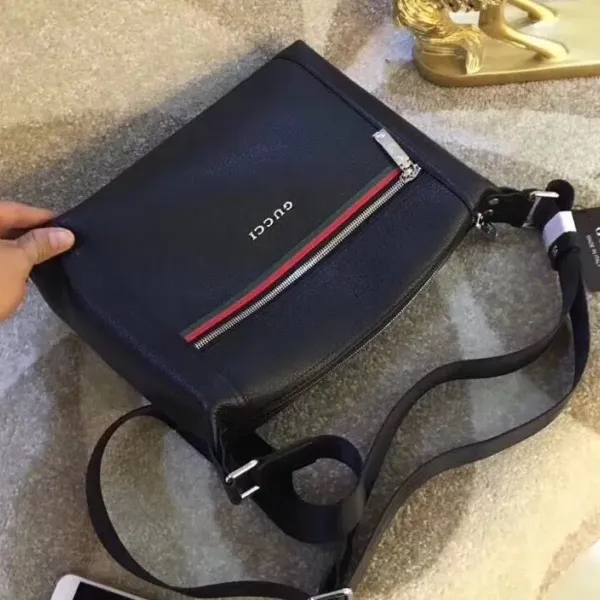 【GUCCI 公式 旗艦店】クッチ  ショルダーバッグ 当日出荷 好評に付き再入荷！31*21*7CM