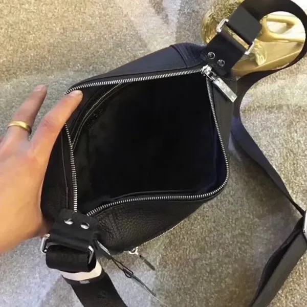 【GUCCI 公式 旗艦店】クッチ  ショルダーバッグ 当日出荷 好評に付き再入荷！31*21*7CM