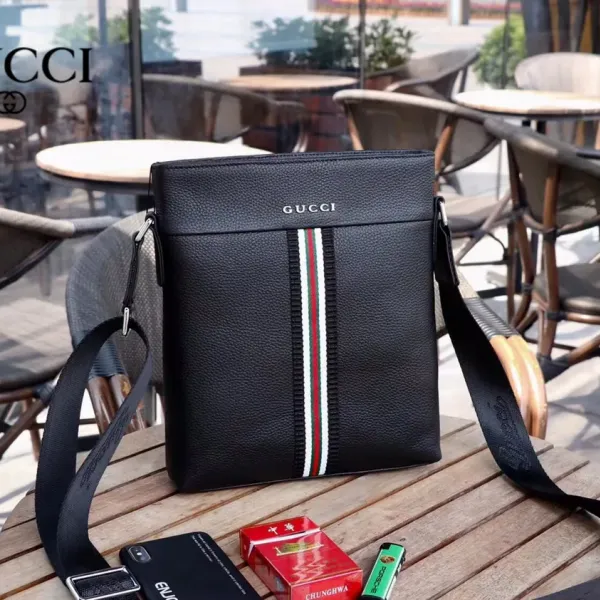 【GUCCI 公式 旗艦店】クッチ ショルダーバッグ 当日出荷 好評に付き再入荷!24*28*5CM 【GUCCI 公式 旗艦店】クッチ ショルダーバッグ 当日出荷 好評に付き再入荷!24*28*5CM