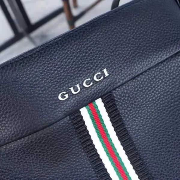 【GUCCI 公式 旗艦店】クッチ ショルダーバッグ 当日出荷 好評に付き再入荷!24*28*5CM 【GUCCI 公式 旗艦店】クッチ ショルダーバッグ 当日出荷 好評に付き再入荷!24*28*5CM