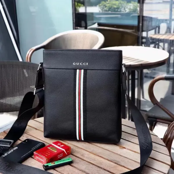 【GUCCI 公式 旗艦店】クッチ ショルダーバッグ 当日出荷 好評に付き再入荷!24*28*5CM 【GUCCI 公式 旗艦店】クッチ ショルダーバッグ 当日出荷 好評に付き再入荷!24*28*5CM