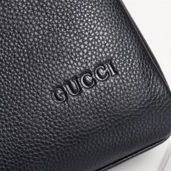 【GUCCI 公式 旗艦店】クッチ ショルダーバッグ 当日出荷 好評に付き再入荷!33*24*8CM 【GUCCI 公式 旗艦店】クッチ ショルダーバッグ 当日出荷 好評に付き再入荷!33*24*8CM