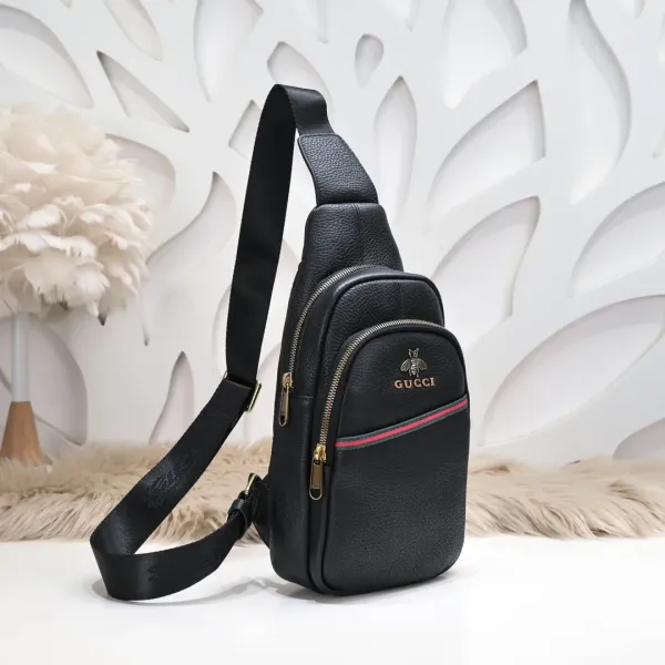 【GUCCI 公式 旗艦店】クッチ  胸ポケット当日出荷 好評に付き再入荷！27*18*7CM