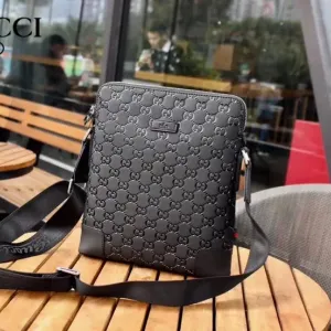 【GUCCI 公式 旗艦店】クッチ ショルダーバッグ 当日出荷 好評に付き再入荷!24*27*5CM 【GUCCI 公式 旗艦店】クッチ ショルダーバッグ 当日出荷 好評に付き再入荷!24*27*5CM