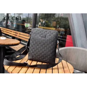 【GUCCI 公式 旗艦店】クッチ    ショルダーバッグ 当日出荷 好評に付き再入荷！24*27*5CM