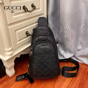 【GUCCI 公式 旗艦店】クッチ 胸ポケット当日出荷 好評に付き再入荷!29*18*8CM 【GUCCI 公式 旗艦店】クッチ 胸ポケット当日出荷 好評に付き再入荷!29*18*8CM