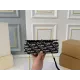 【DIOR公式旗艦店】ディオール 斜めがけバッグ 当日出荷 好評に付き再入荷!20*12CM 240720 【DIOR公式旗艦店】ディオール 斜めがけバッグ 当日出荷 好評に付き再入荷!20*12CM 240720