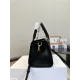【DIOR 公式 旗艦店】ディオール ショルダーバッグ 当日出荷 好評に付き再入荷!19*13CM 【DIOR 公式 旗艦店】ディオール ショルダーバッグ 当日出荷 好評に付き再入荷!19*13CM