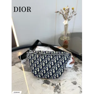【DIOR   公式 旗艦店】 ディオール   ウエストポーチ 当日出荷 好評に付き再入荷！23*18CM