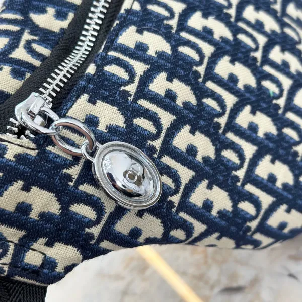 【DIOR 公式 旗艦店】 ディオール ウエストポーチ 当日出荷 好評に付き再入荷!23*18CM 【DIOR 公式 旗艦店】 ディオール ウエストポーチ 当日出荷 好評に付き再入荷!23*18CM